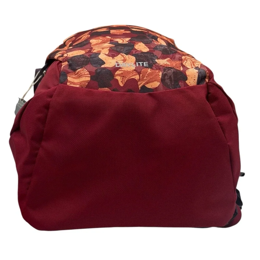 Osprey Womens Daylite 13 L Backpack Liquify Print-Kakio Burgundy Fits 14